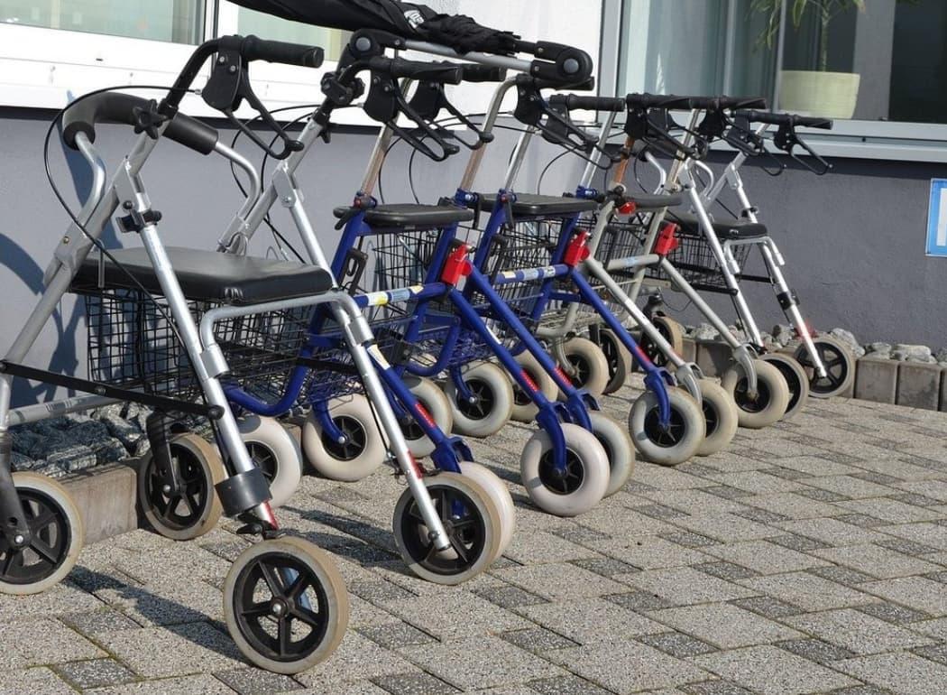 Welke soorten rollator banden zijn er? - HalloVitaal
